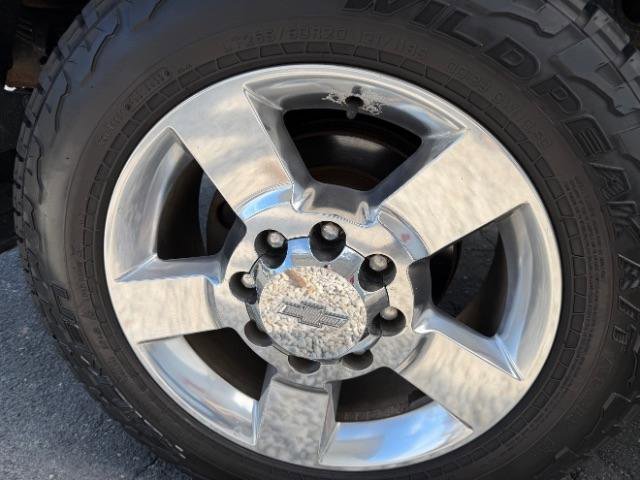 Used 2016 Chevrolet Silverado 2500 LT w/ LT Convenience Package AWD/4WD image 14