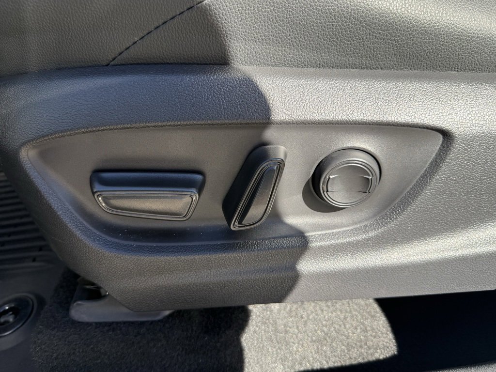 Used 2024 Toyota bZ4X Limited image 14