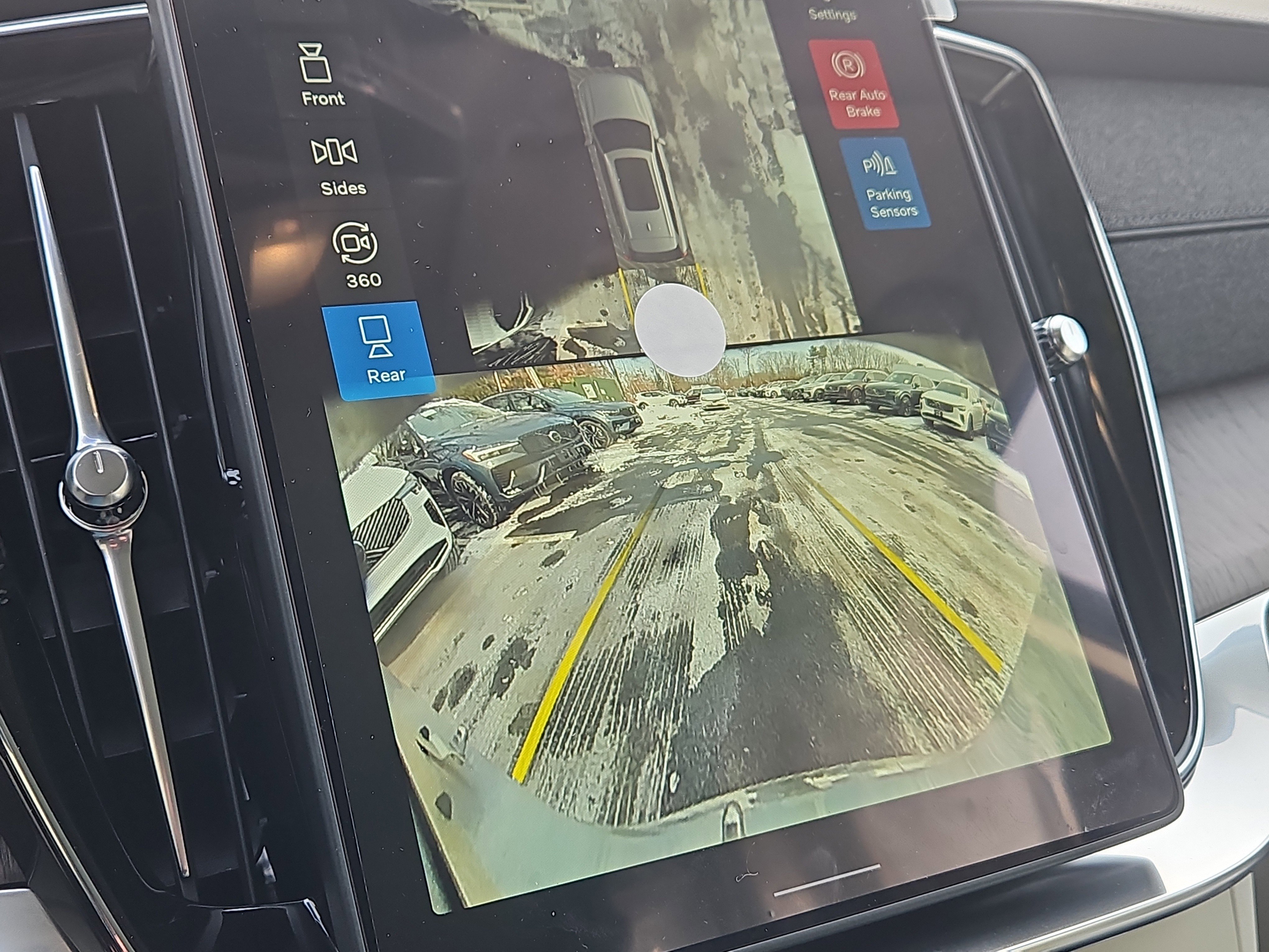 New 2026 Volvo XC90 T8 Ultra w/ Protection Package Premier image 7