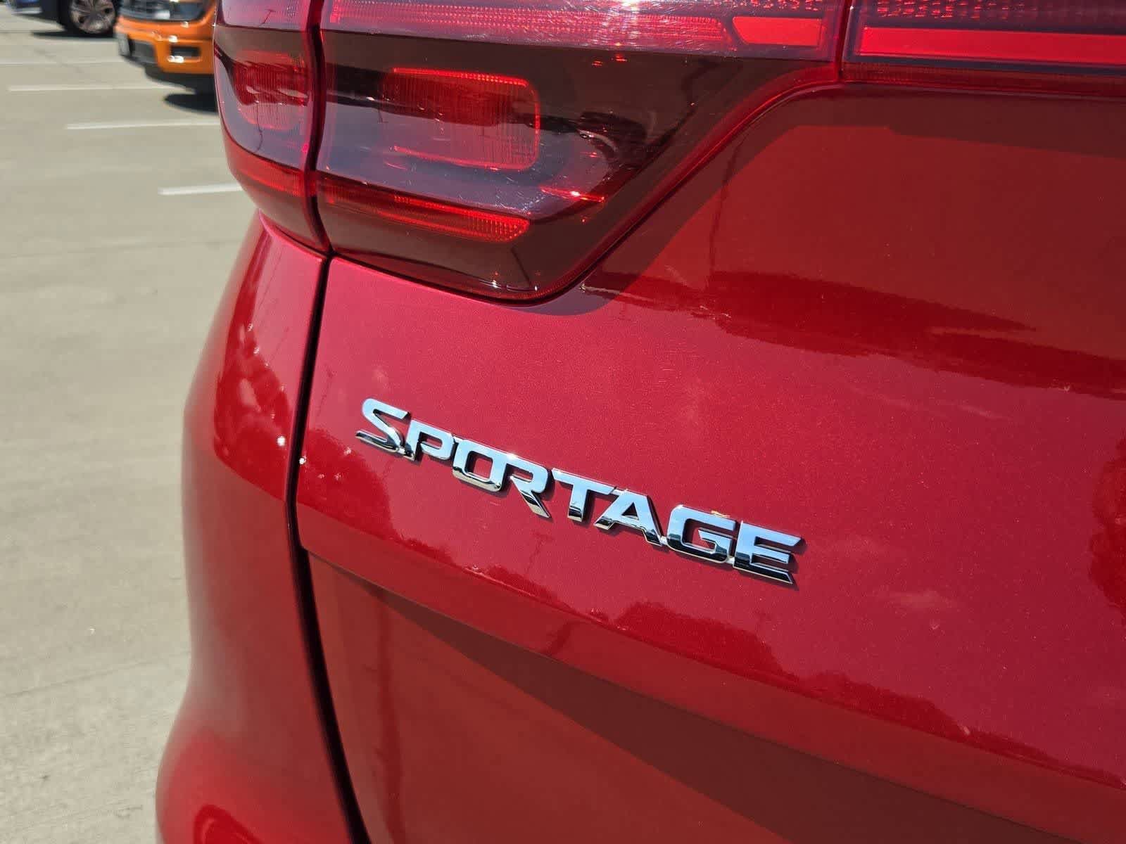 Certified 2022 Kia Sportage LX image 11