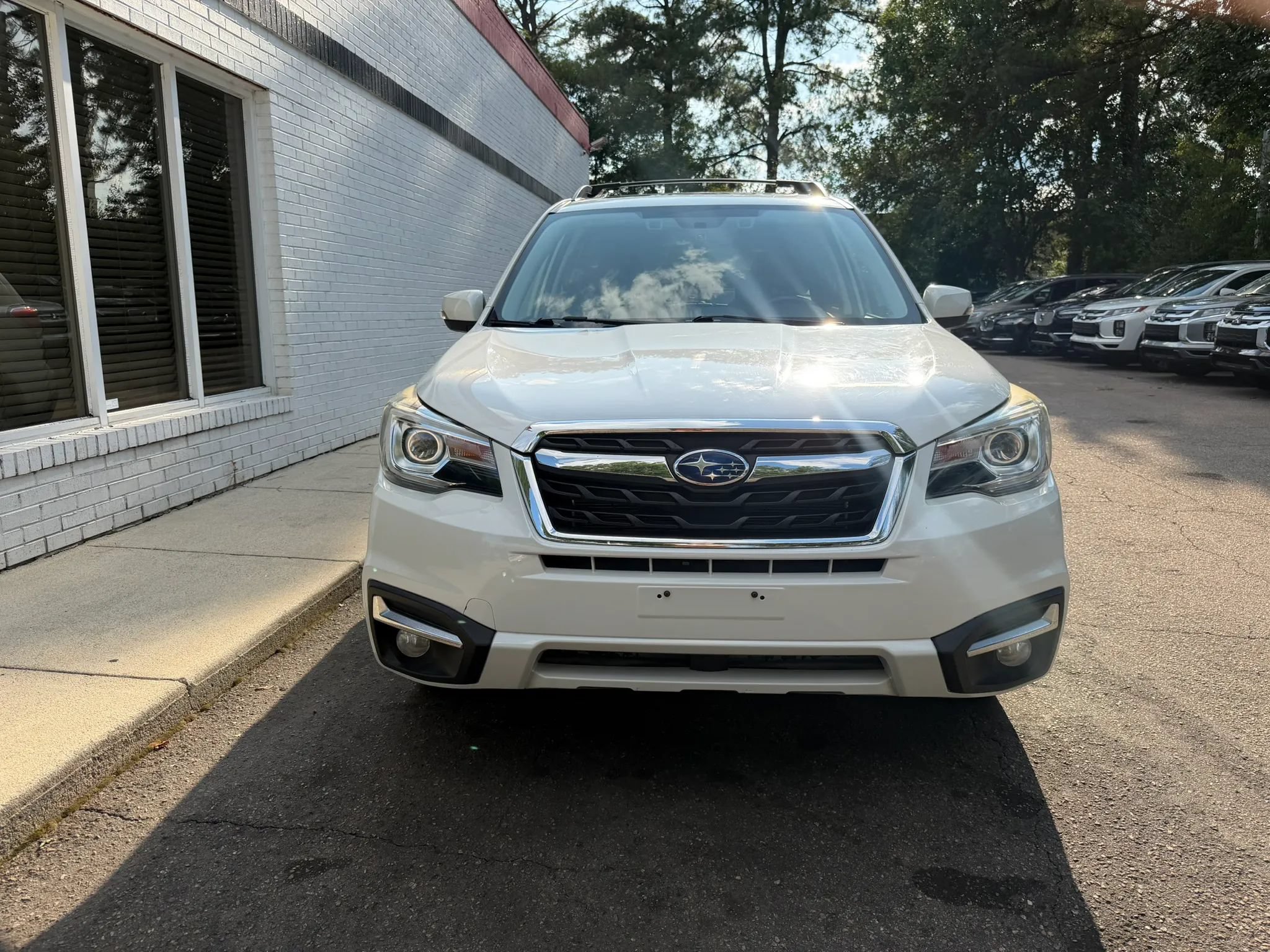 Used 2018 Subaru Forester 2.5i Touring w/ Popular Package #3B AWD/4WD image 3