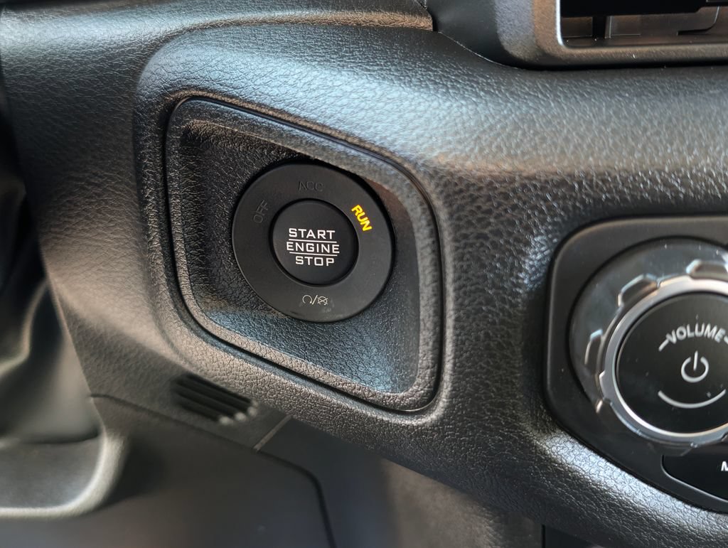 Used 2024 Jeep Wrangler Unlimited Sport AWD/4WD image 33