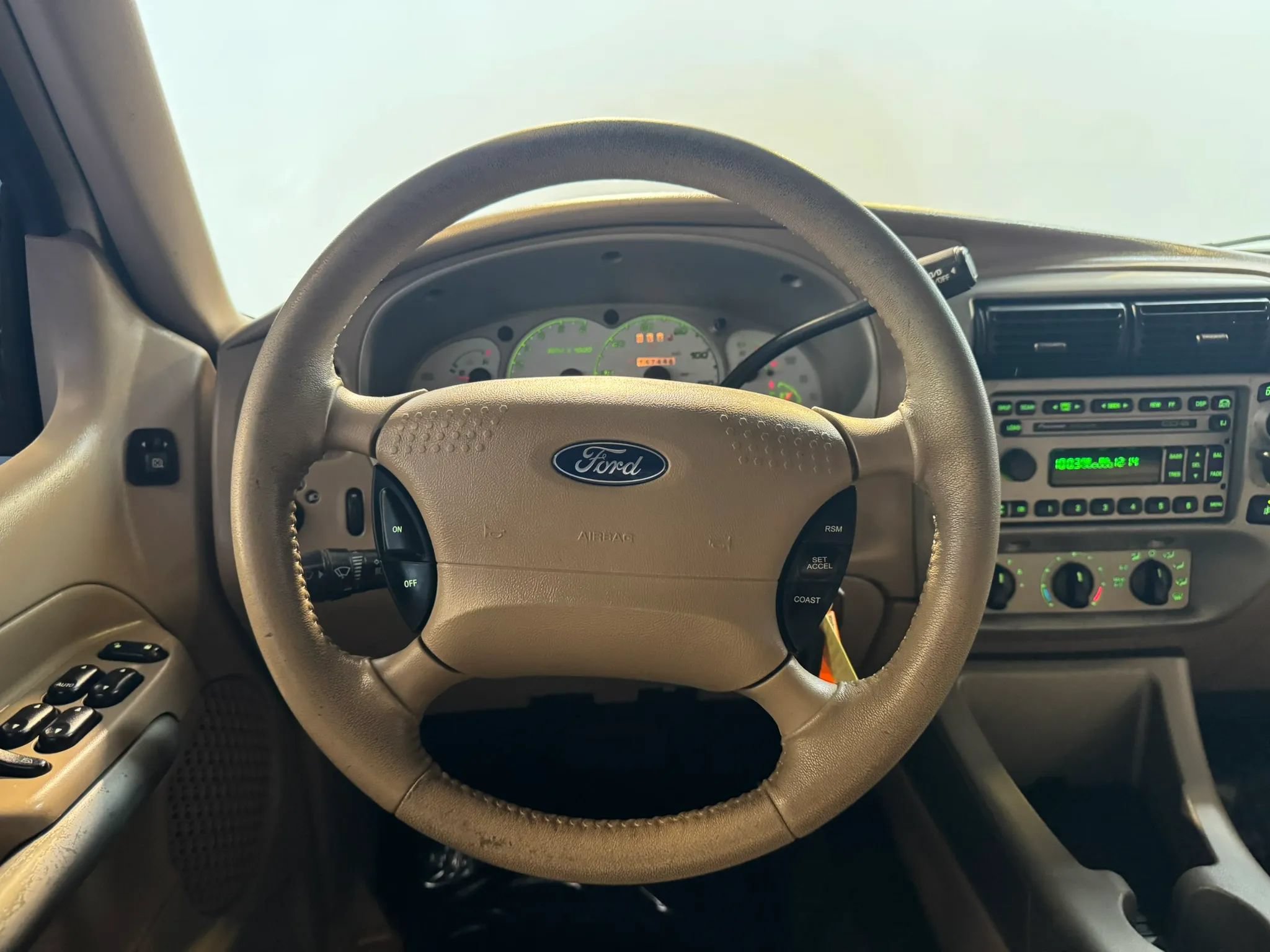 Used 2002 Ford Explorer Sport Trac 4x4 image 11