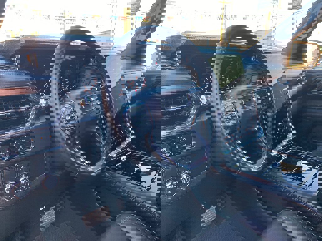 Used 2025 GMC Yukon Denali image 23