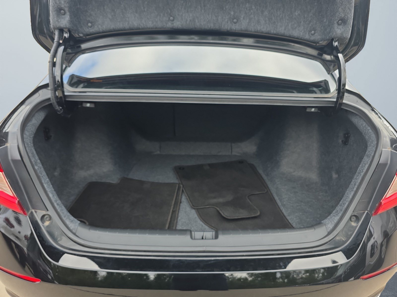 Used 2022 Honda Accord Sport image 16