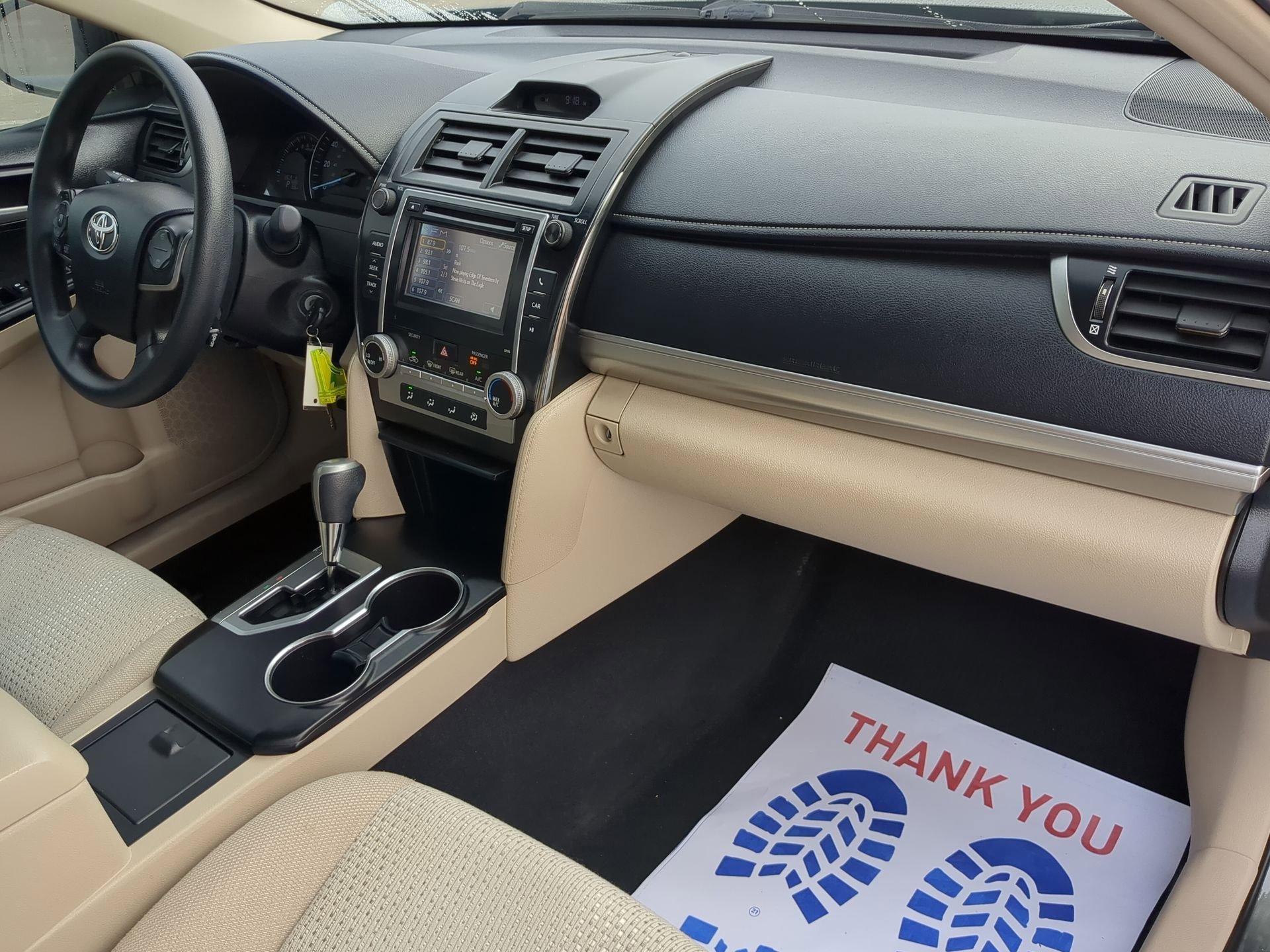 Used 2013 Toyota Camry LE image 29