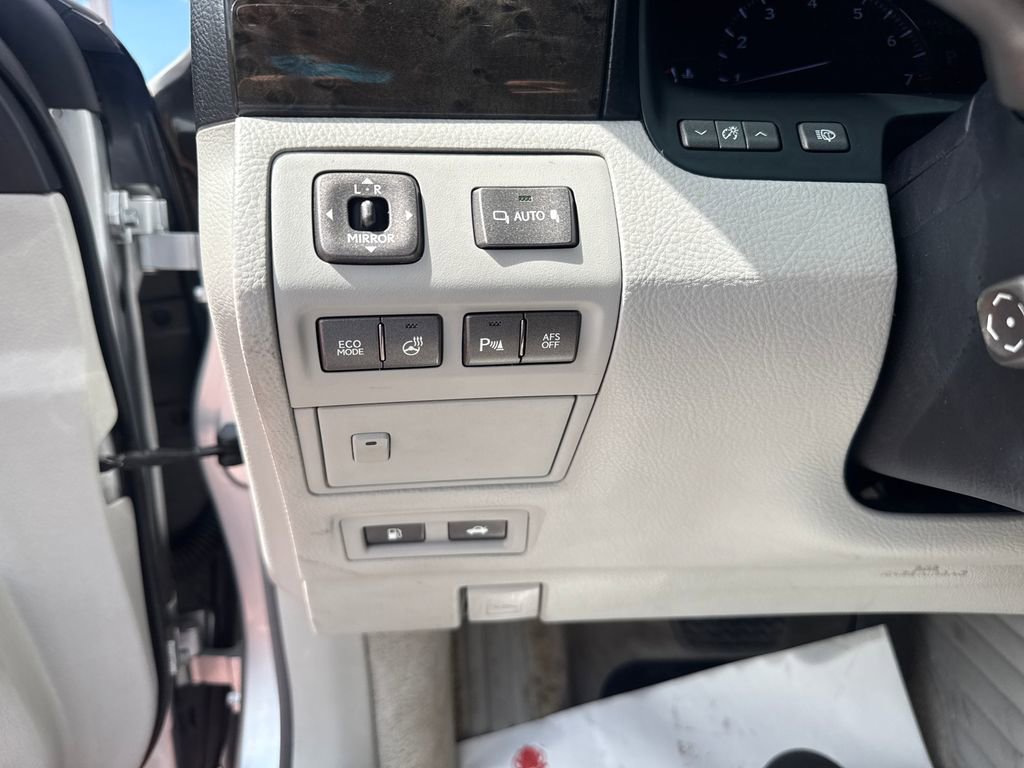 Used 2010 Lexus LS 460 AWD image 17