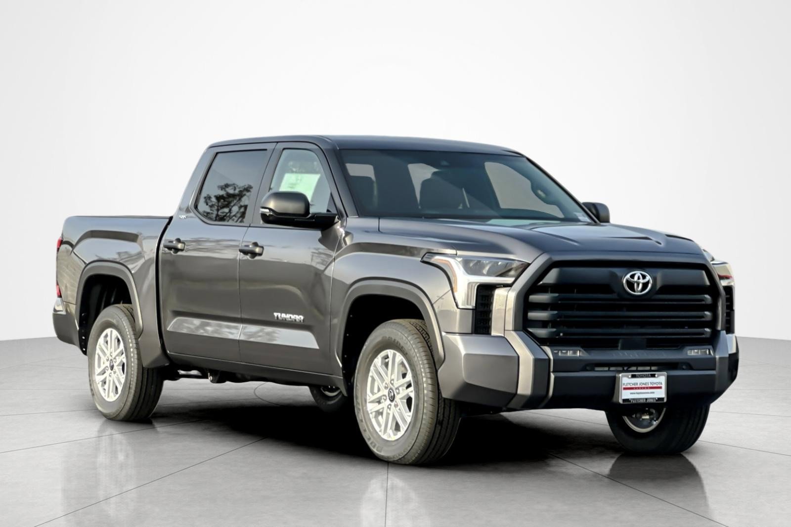 New 2025 Toyota Tundra SR5 w/ SR5 Convenience Package AWD/4WD image 7