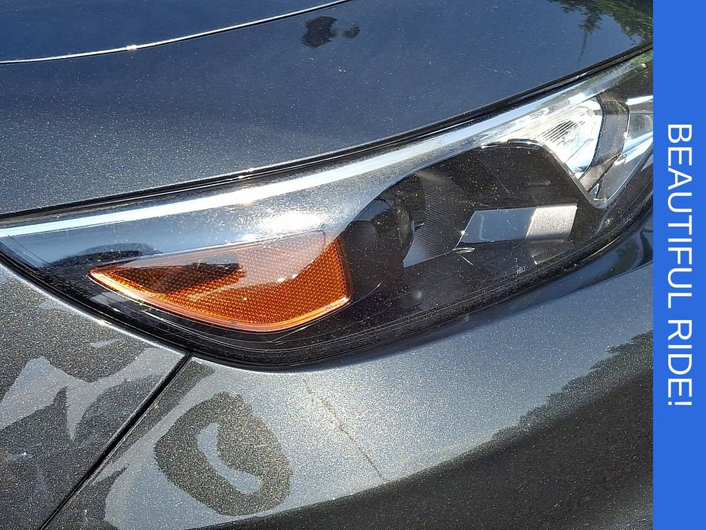 Certified 2017 Chevrolet Malibu Premier FWD image 9
