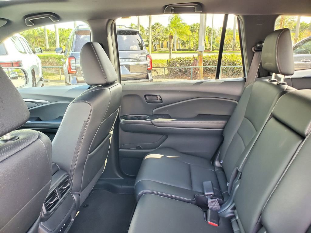 Used 2024 Honda Passport EX-L image 12