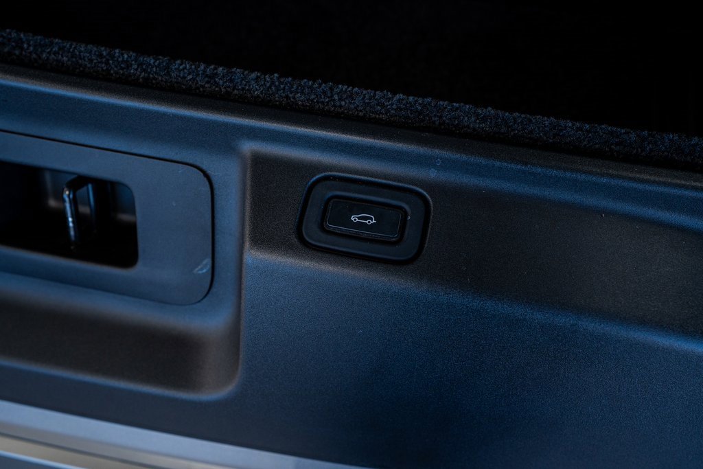 Used 2023 Land Rover Range Rover Long Wheelbase SE image 62