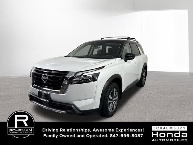 Used 2025 Nissan Pathfinder SL AWD/4WD image 2