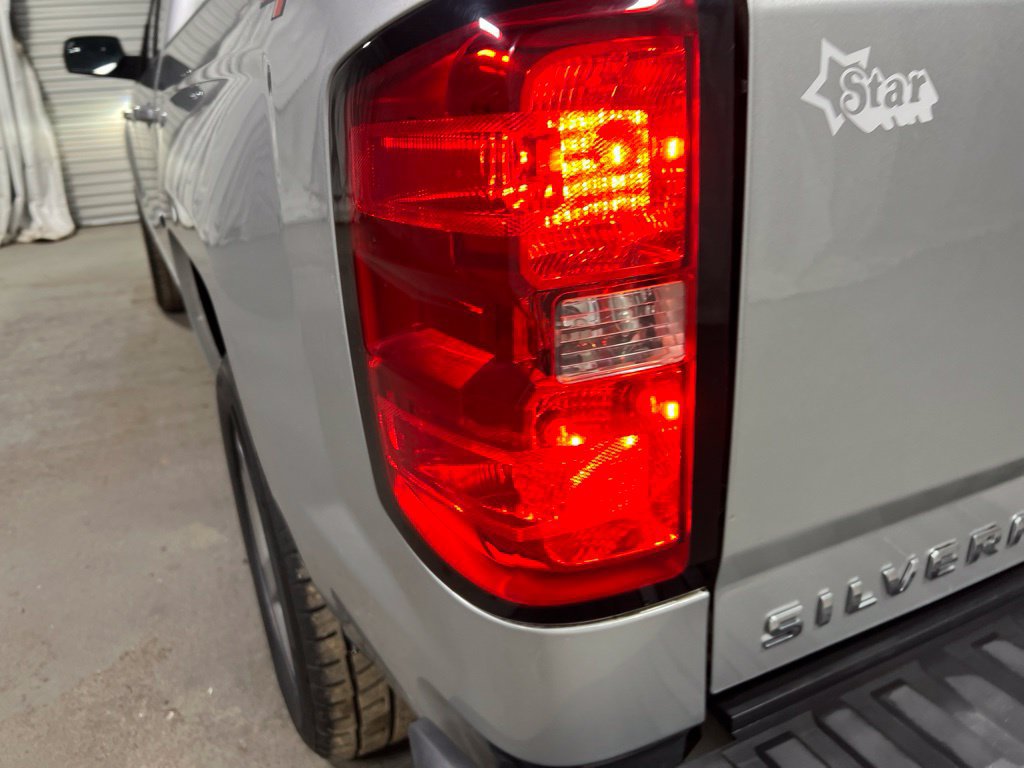 Used 2018 Chevrolet Silverado 1500 LT w/ All Star Edition AWD/4WD image 32