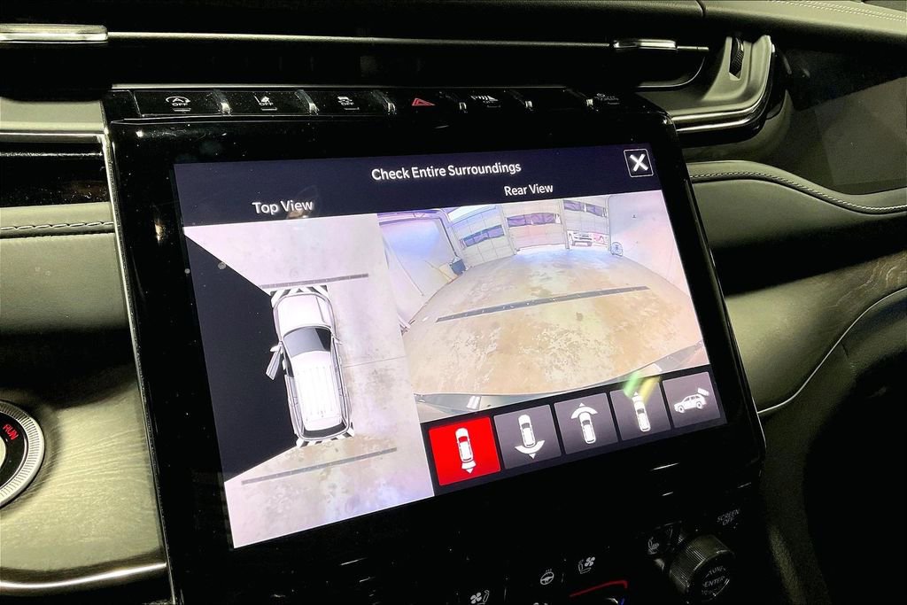 Used 2022 Jeep Grand Cherokee Overland w/ Adv Protech Group III image 30