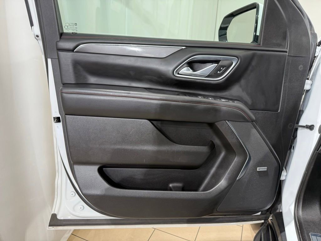 Used 2023 Chevrolet Suburban RST AWD/4WD image 14