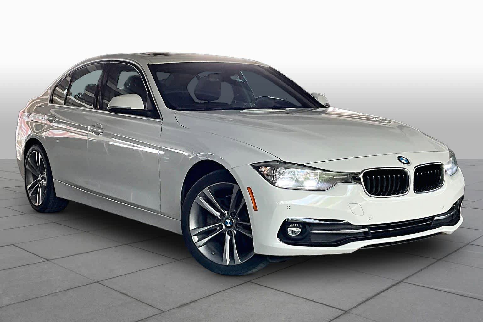 Used 2017 BMW 330i Sedan image 2
