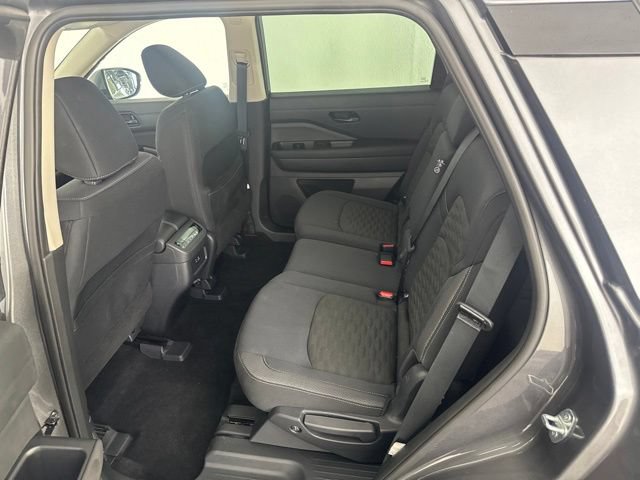 Certified 2025 Nissan Pathfinder SV w/ Cargo Package AWD/4WD image 29