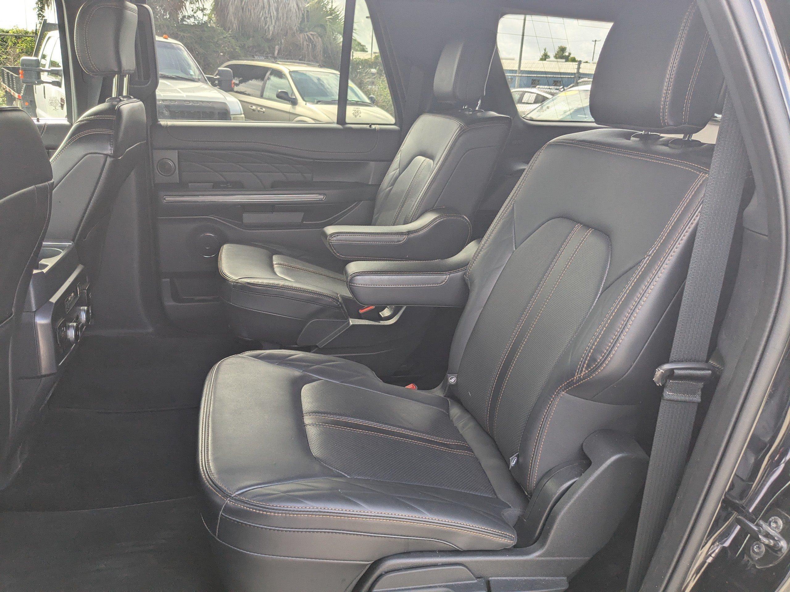 Used 2022 Ford Expedition Max Platinum AWD/4WD image 14