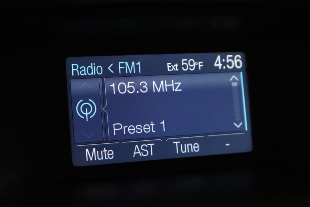 Used 2014 Ford Focus SE image 2