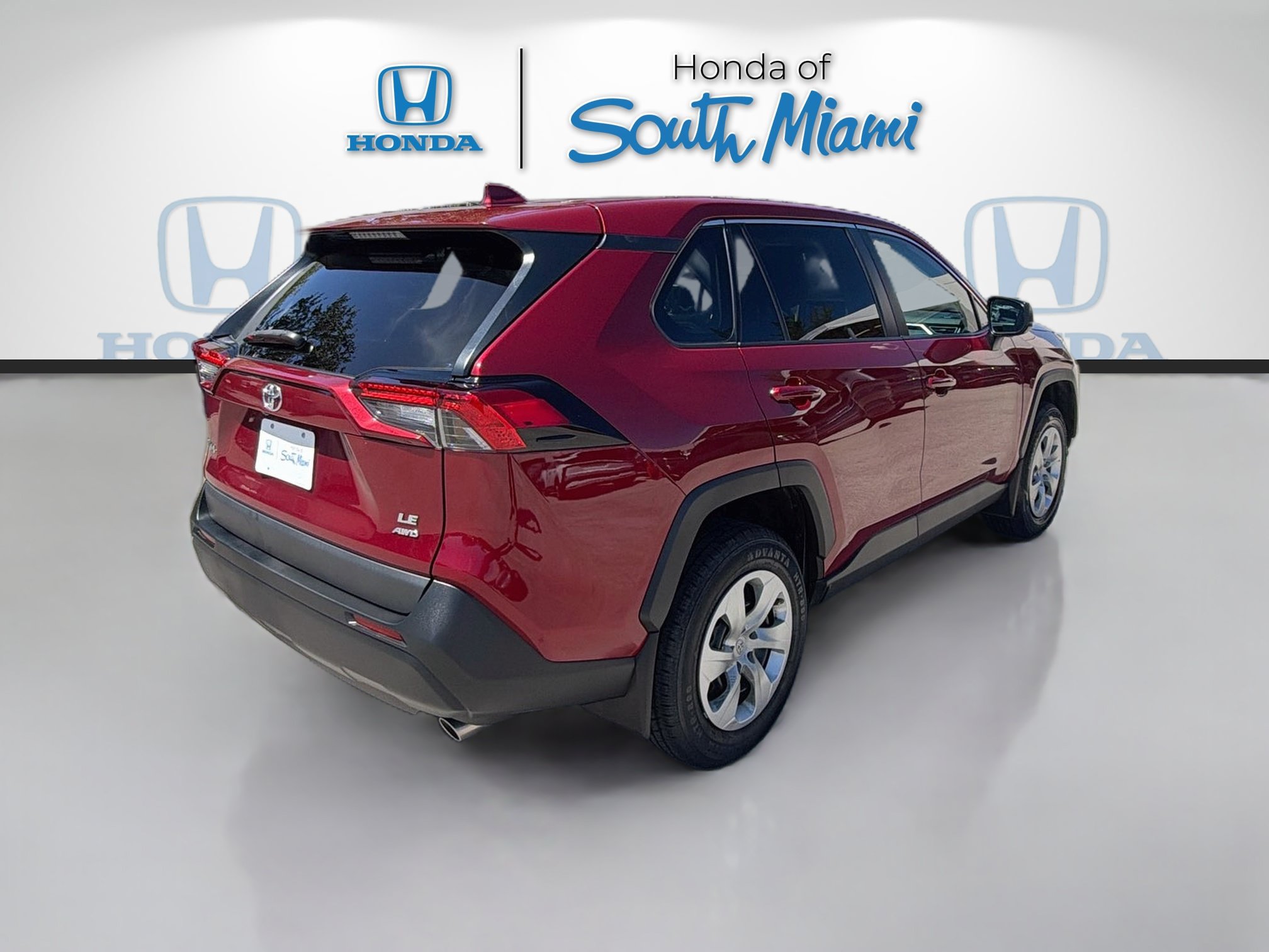 Used 2023 Toyota RAV4 LE AWD/4WD image 7
