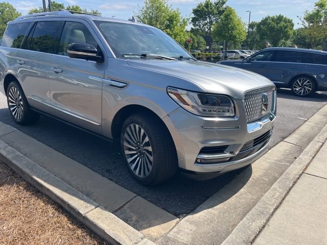 Certified 2021 Lincoln Navigator Reserve w/ Luxury Package AWD/4WD image 2
