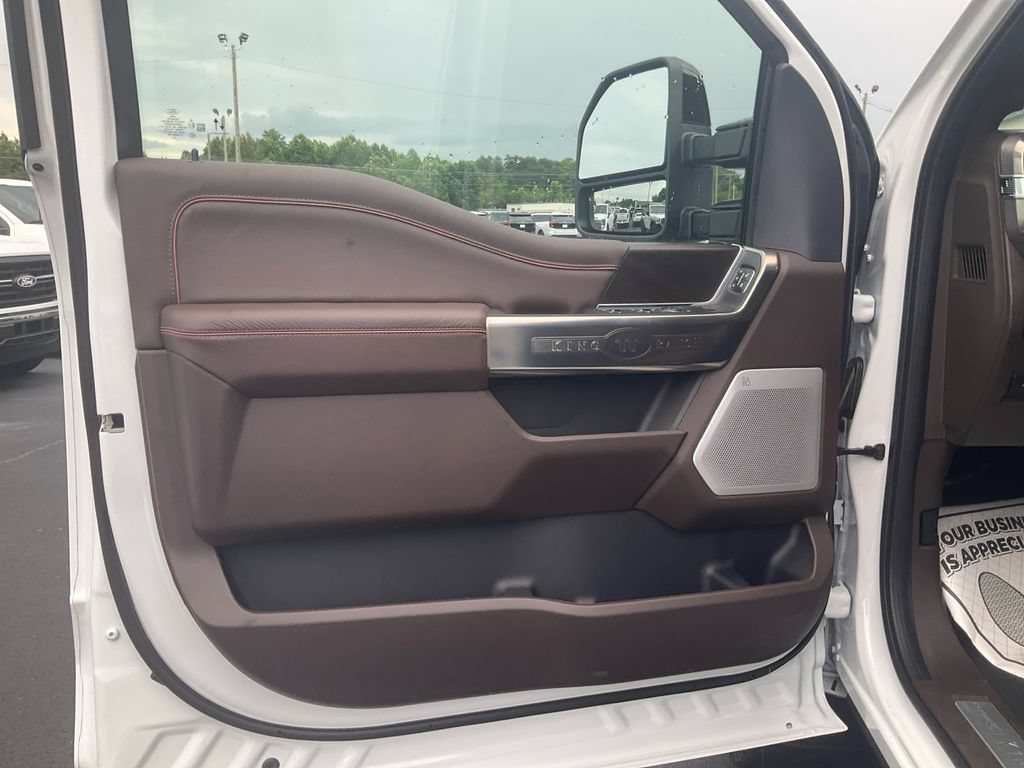 New 2026 Ford F350 King Ranch w/ FX4 Off-Road Package AWD/4WD image 17