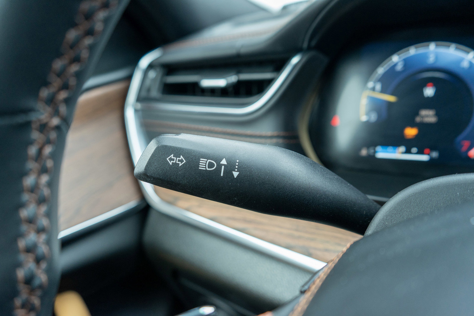 Used 2024 Jeep Grand Cherokee Summit w/ Adv Protech Group IV image 29