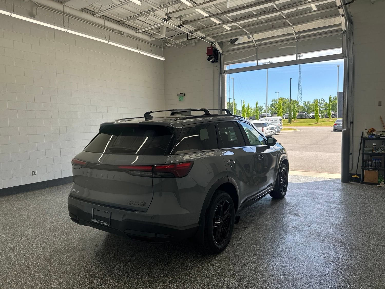 New 2027 INFINITI QX60 Sport w/ Dark Cargo Package AWD/4WD image 3