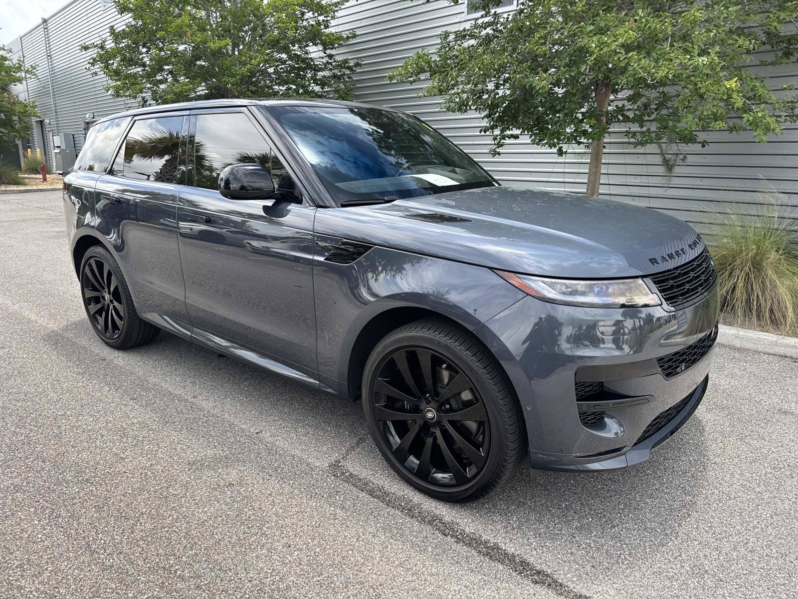Certified 2024 Land Rover Range Rover Sport Dynamic SE AWD/4WD image 3