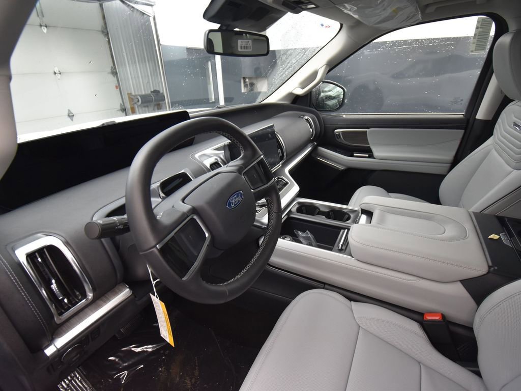 New 2026 Ford Expedition Platinum w/ Platinum Ultimate Package image 9