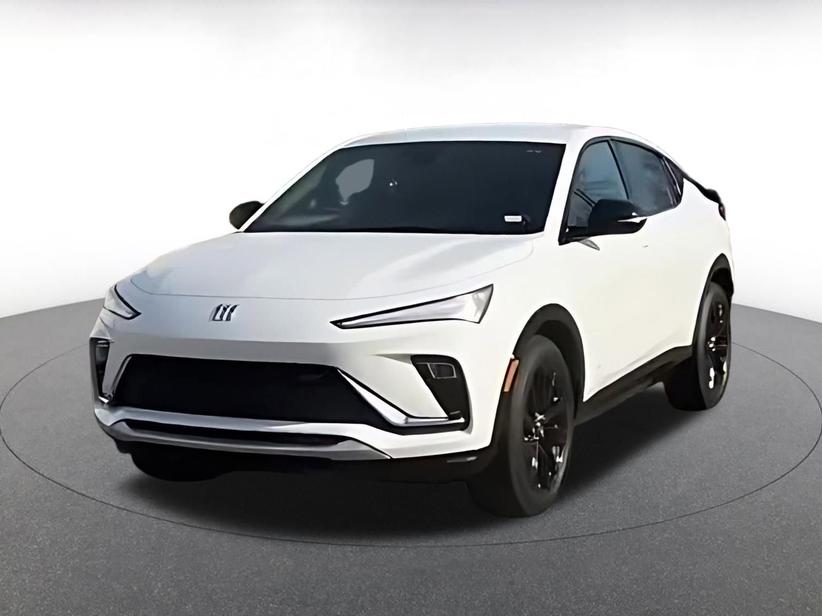 Used 2025 Buick Envista Sport Touring image 2