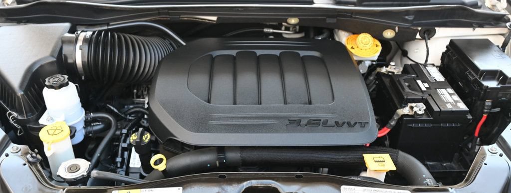 Used 2019 Dodge Grand Caravan SE w/ UConnect Hands-Free Group FWD image 21