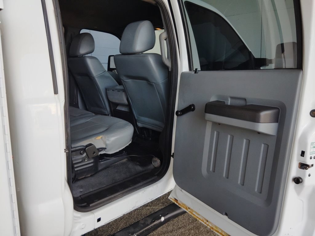 Used 2014 Ford F550 4x4 Crew Cab Super Duty image 13
