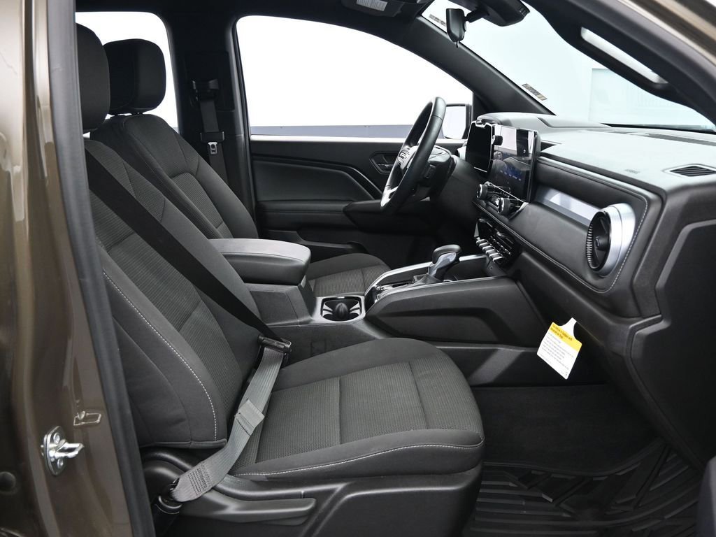 Used 2024 Chevrolet Colorado LT w/ LT Convenience Package image 11