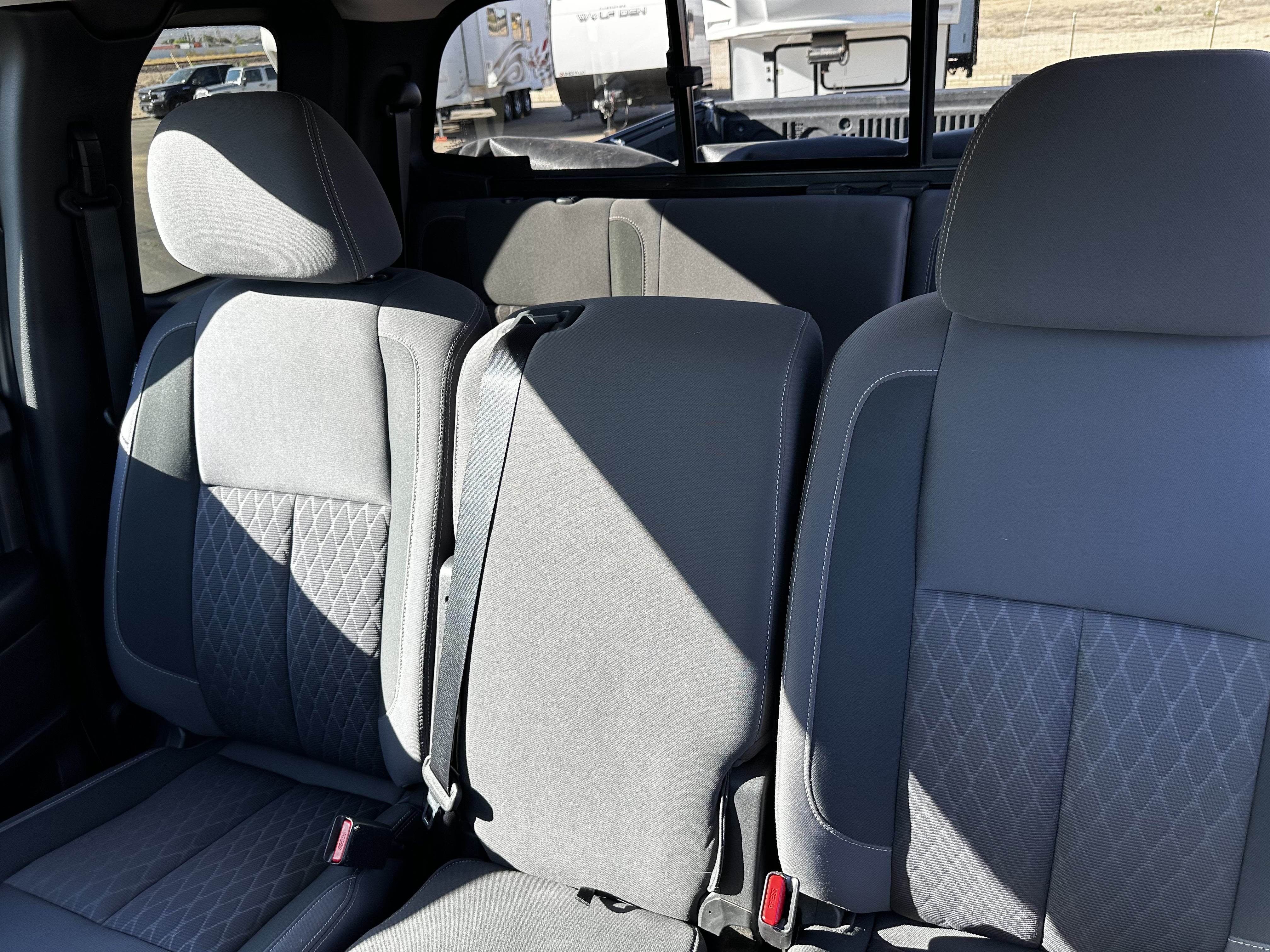 Used 2023 Nissan Titan S RWD image 17