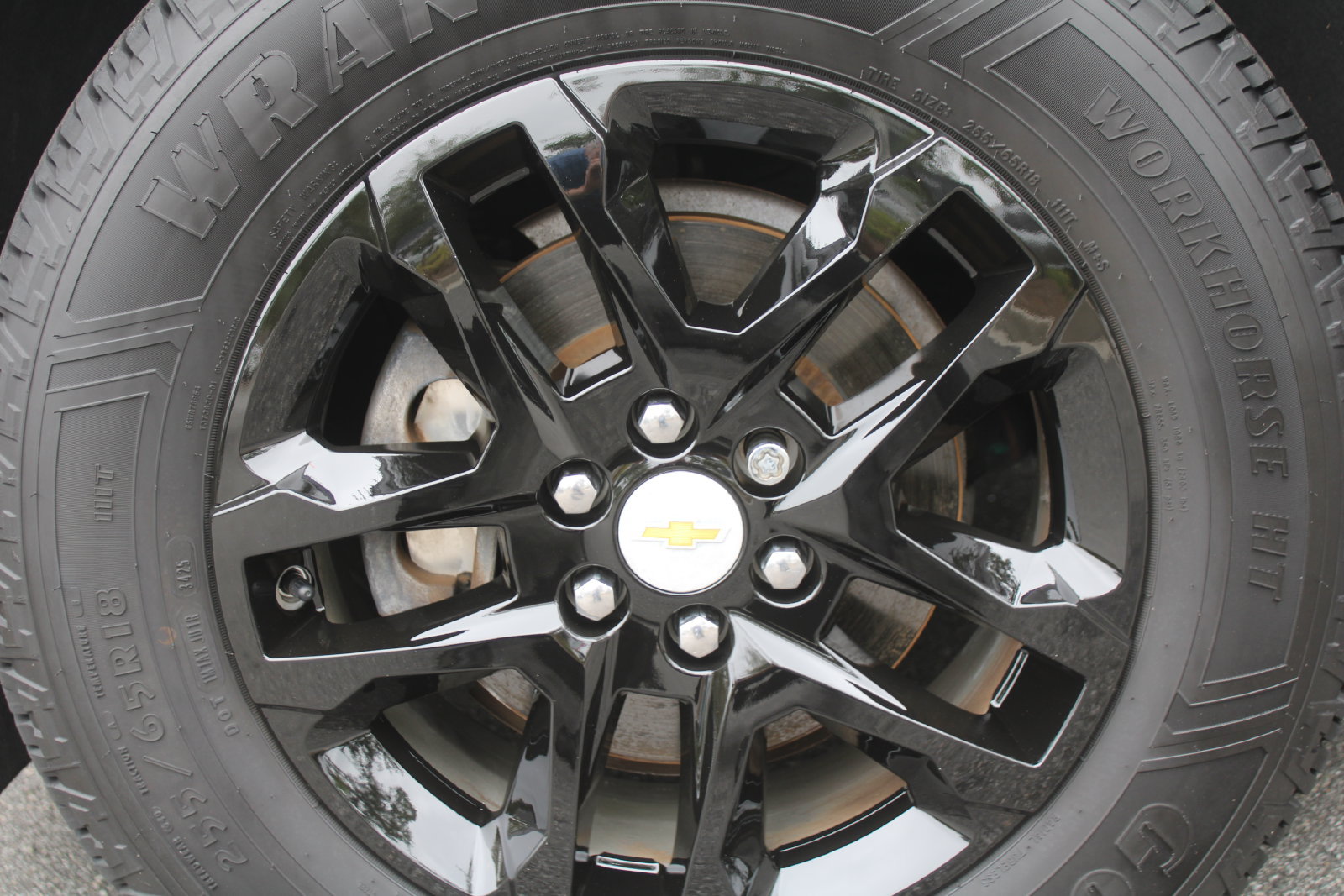Used 2020 Chevrolet Traverse LT FWD image 18