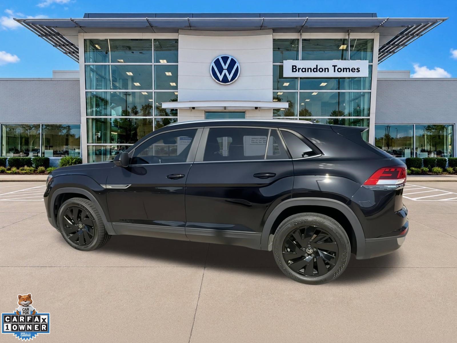 Used 2024 Volkswagen Atlas Cross Sport SE FWD image 7