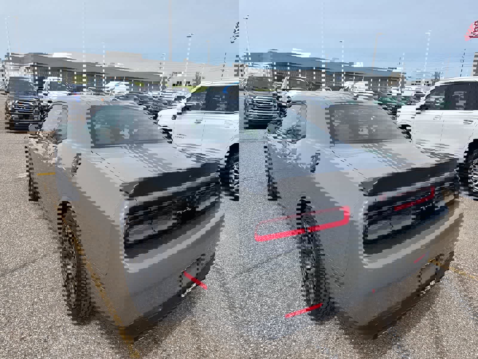 Used 2018 Dodge Challenger R/T RWD image 23