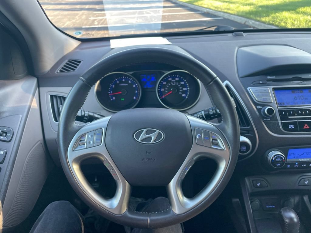 Used 2013 Hyundai Tucson Limited FWD image 12