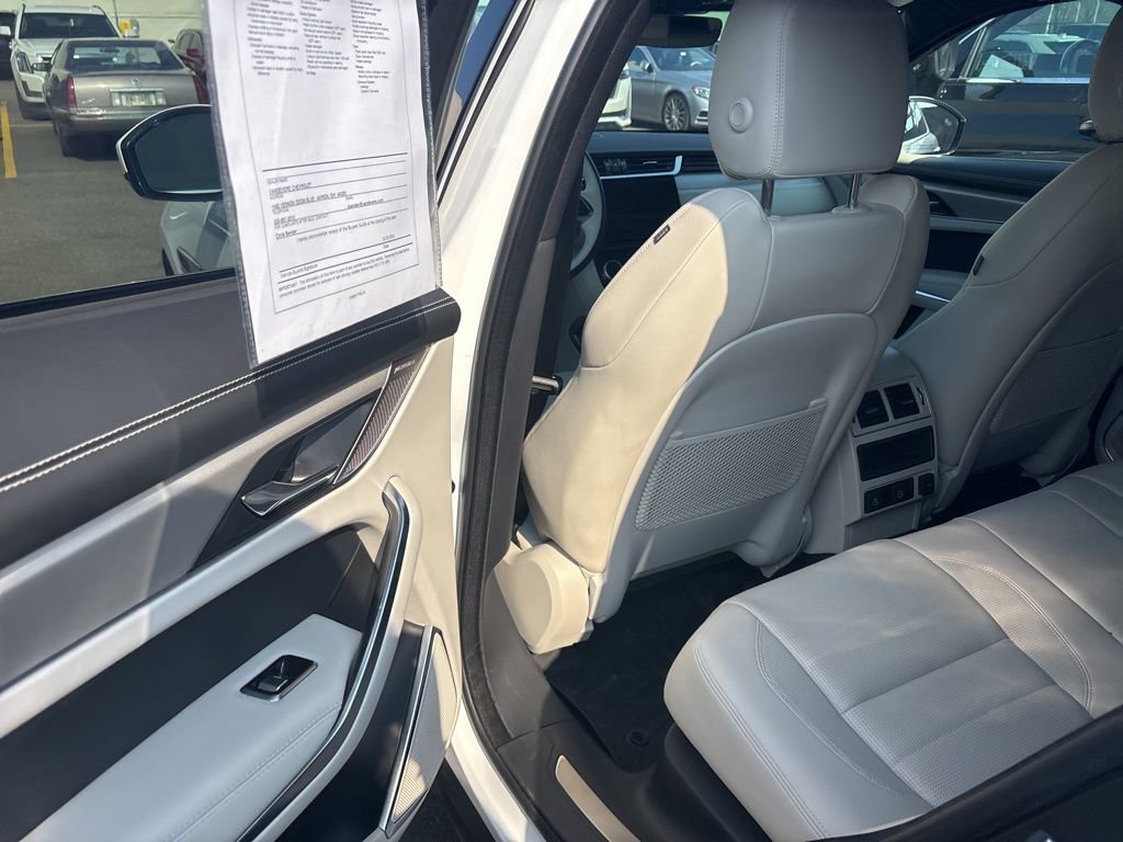 Used 2024 Jaguar F-PACE R-Dynamic S image 9