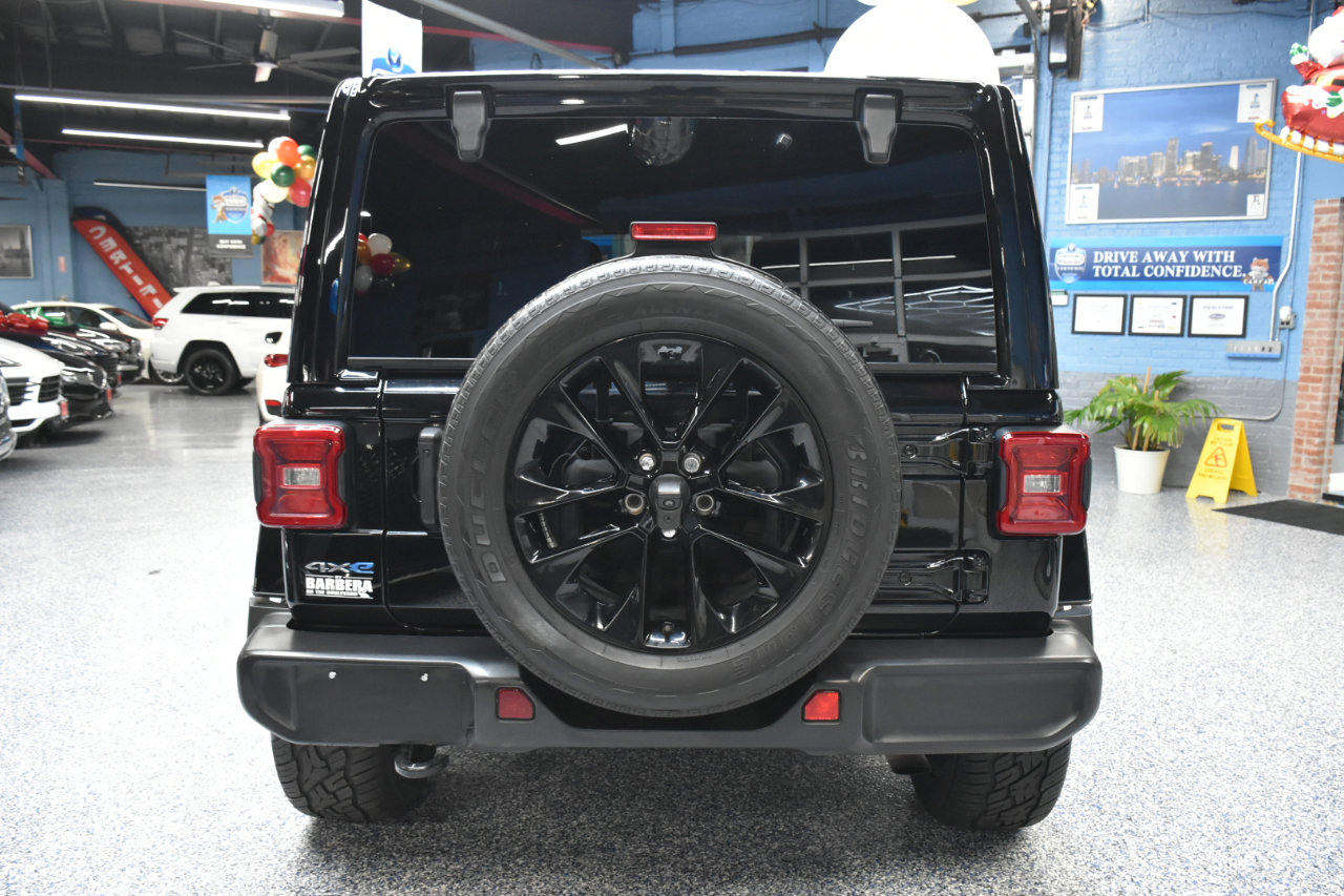 Used 2021 Jeep Wrangler Unlimited Sahara w/ Cold Weather Group image 5