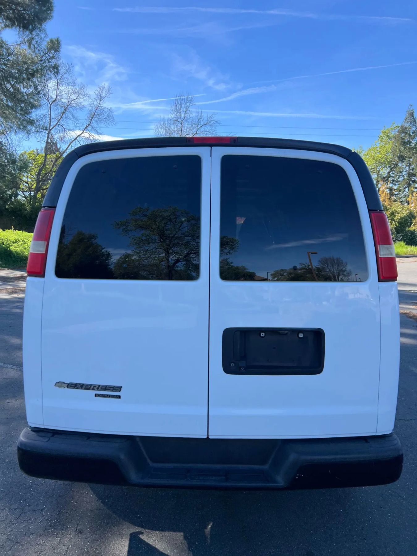 Used 2014 Chevrolet Express 3500 Extended image 7