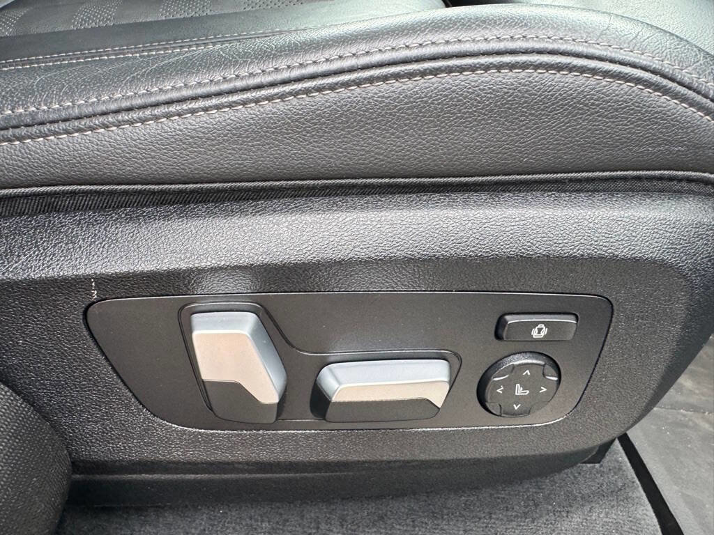 Used 2020 BMW X7 xDrive40i w/ Cold Weather Package image 62