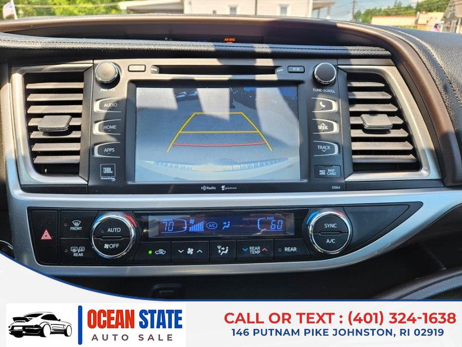Used 2015 Toyota Highlander Limited Platinum AWD/4WD image 21