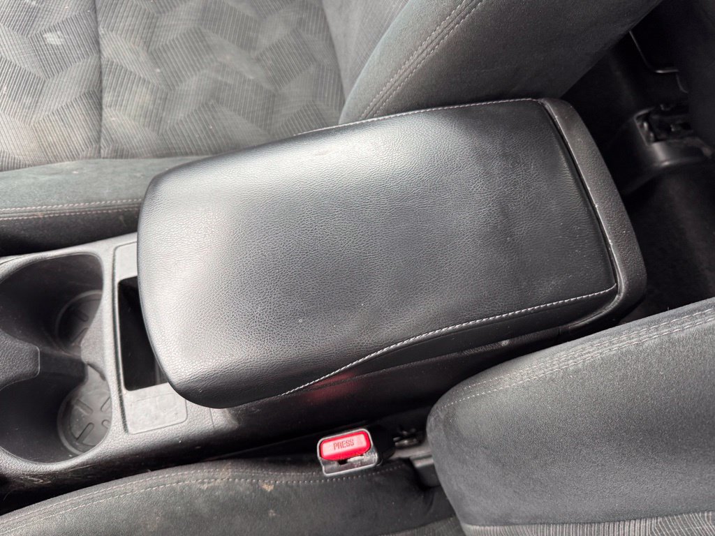 Used 2015 Nissan Rogue SV FWD image 18