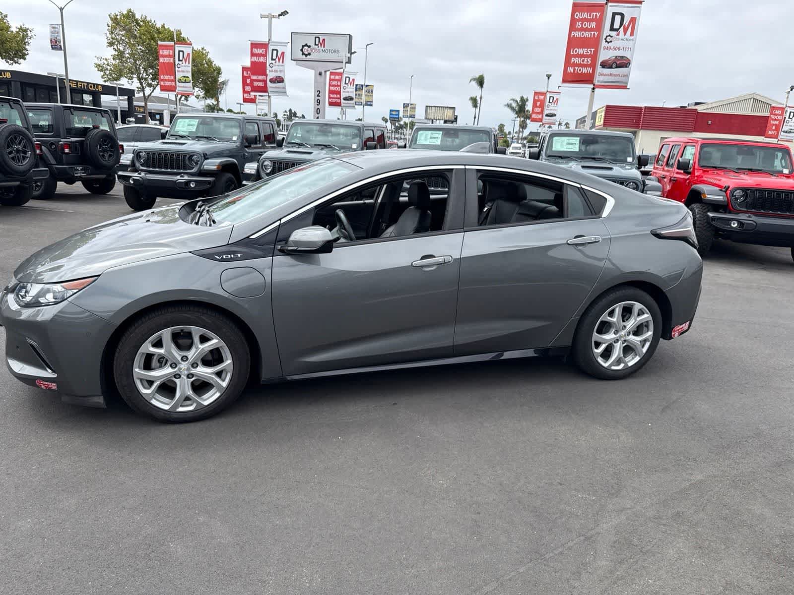 Used 2017 Chevrolet Volt Premier w/ Driver Confidence II Package FWD image 22