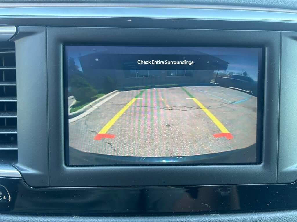 Used 2024 Chrysler Voyager LX FWD image 15