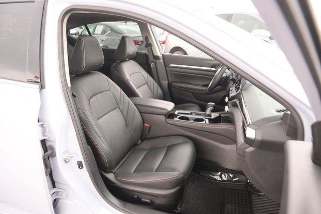 Used 2024 Nissan Altima 2.5 SR w/ SR Premium Package image 26