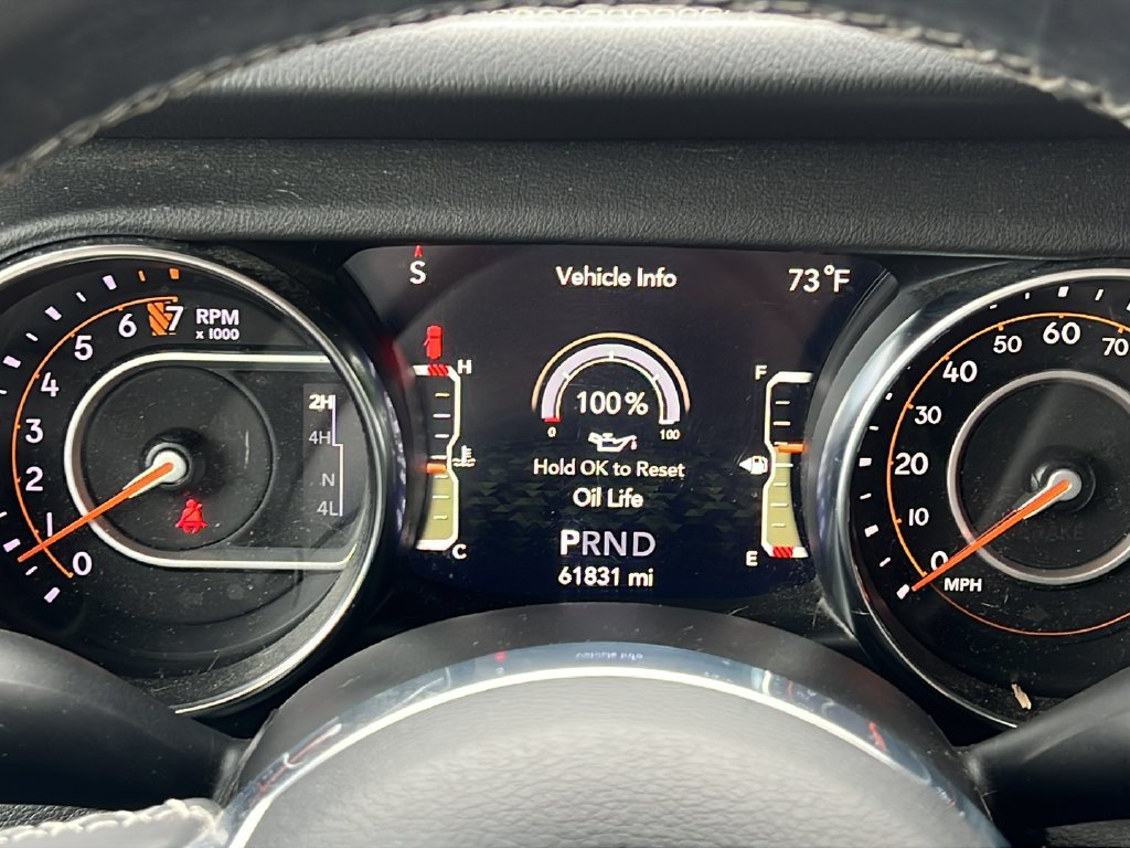 Used 2022 Jeep Wrangler Unlimited Sahara w/ LED Lighting Group AWD/4WD image 21