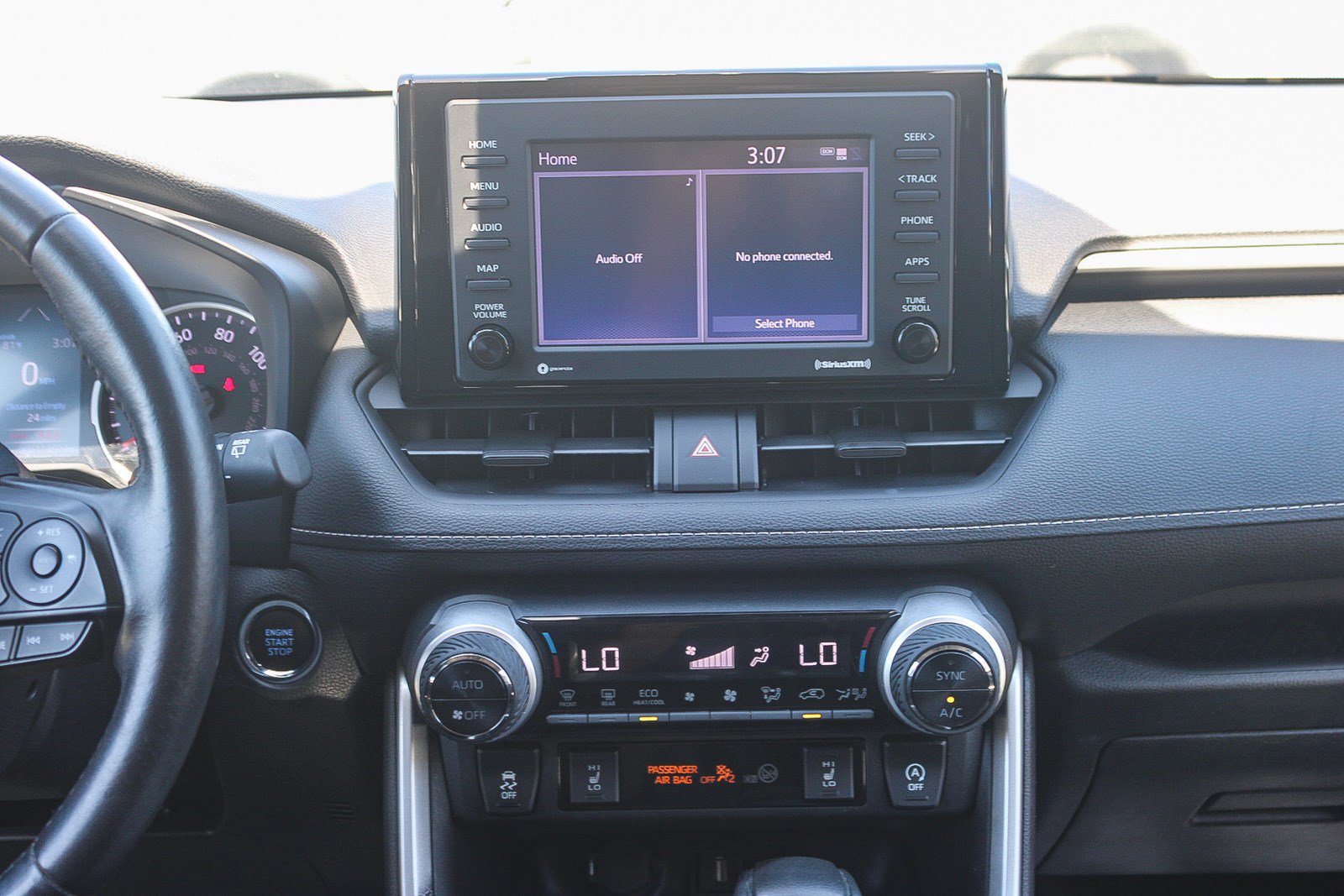 Used 2021 Toyota RAV4 XLE w/ XLE Grade Weather Package AWD/4WD image 14